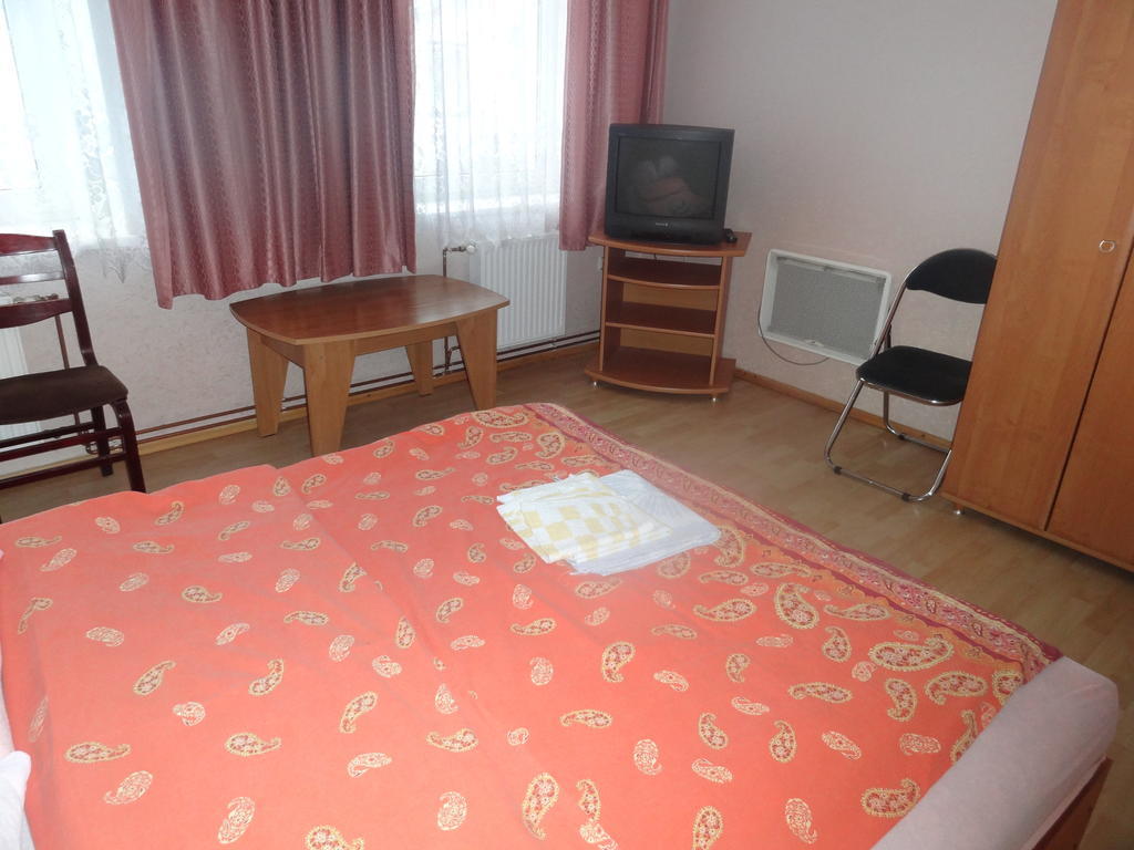 Hotel Rebir Daugavpils Quarto foto